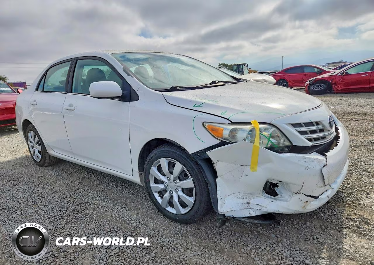 2013 Toyota Corolla Le VIN:5YFBU4EE1DP170999 - 4
