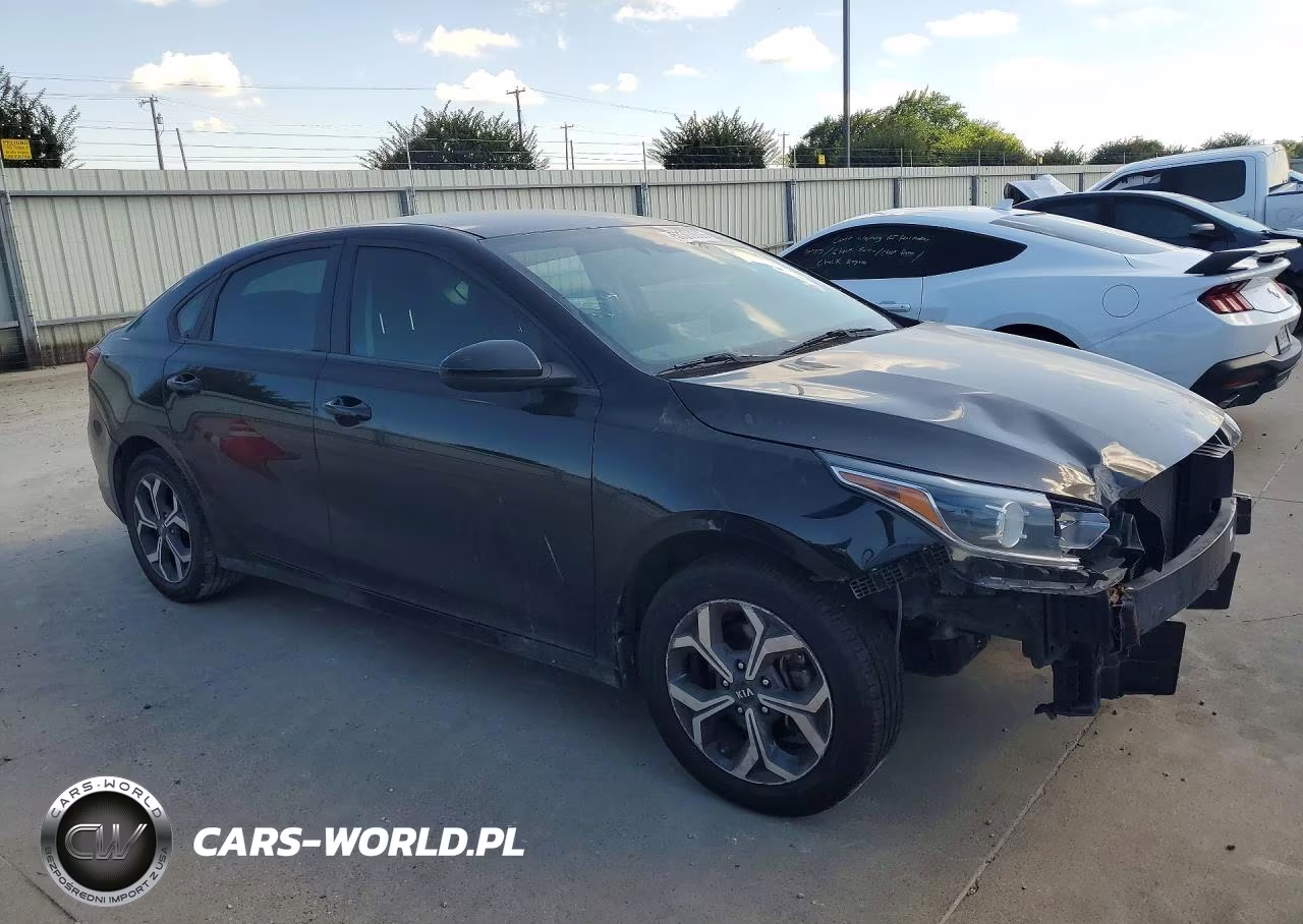 2021 Kia Forte Lxs VIN:3KPF24AD1ME290596 - 4