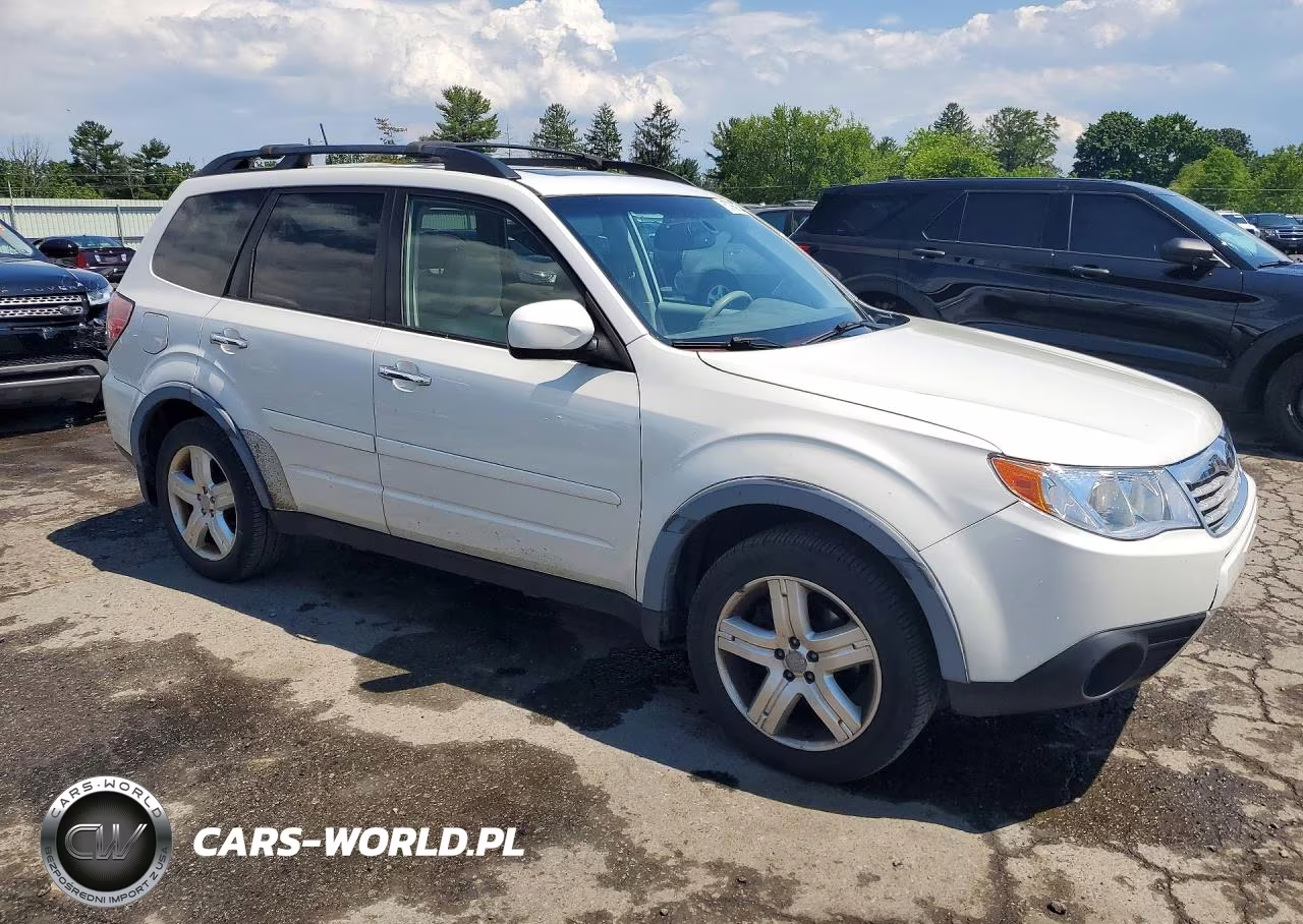 2010 Subaru Forester 2.5X Premium VIN:JF2SH6CC5AH700904 - 4