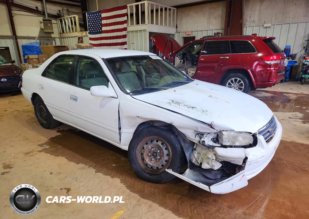 2000 Toyota Camry Ce VIN:4T1BG22K2YU618015 - 4