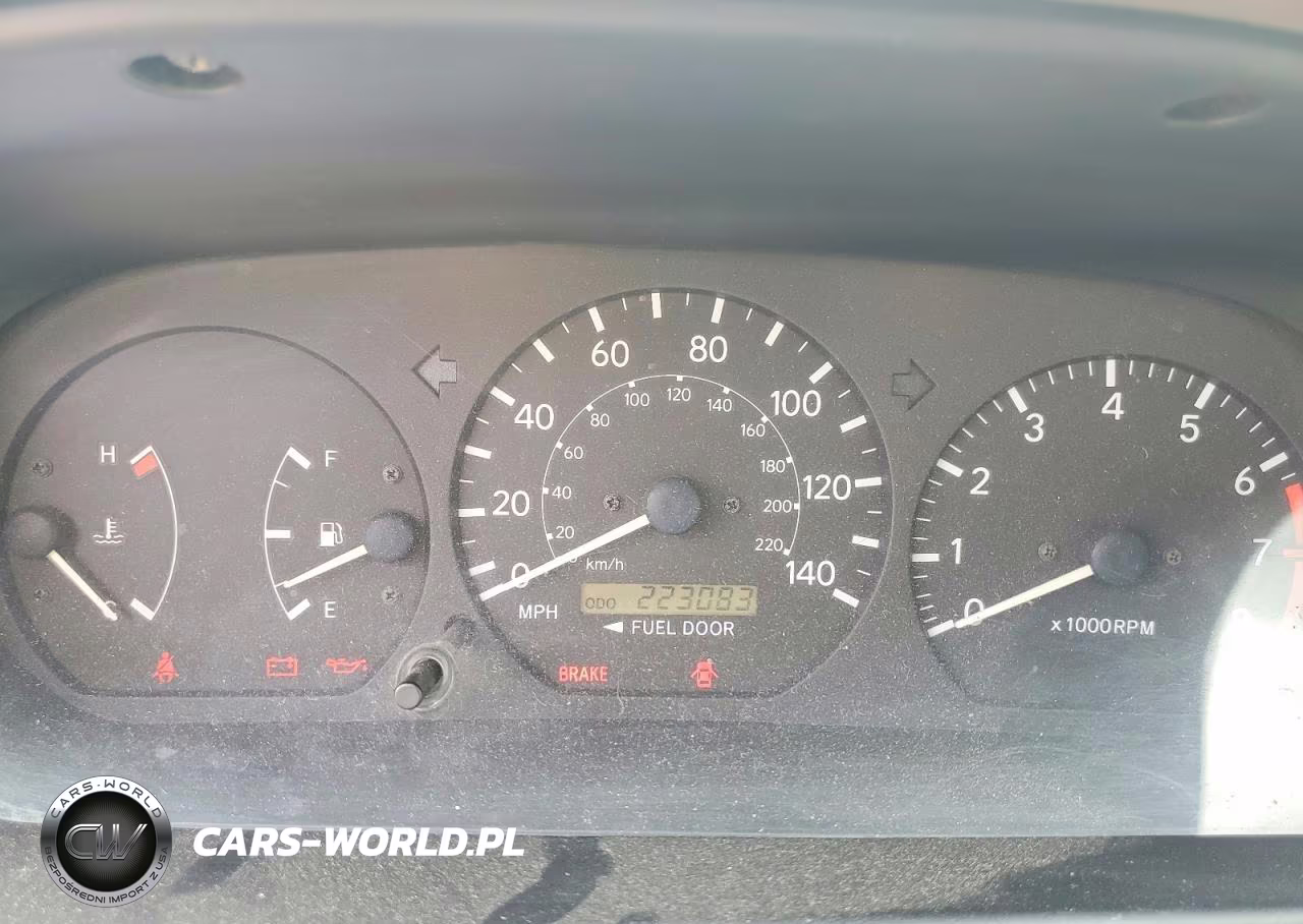 2000 Toyota Camry Ce VIN:4T1BG22K2YU618015 - 9