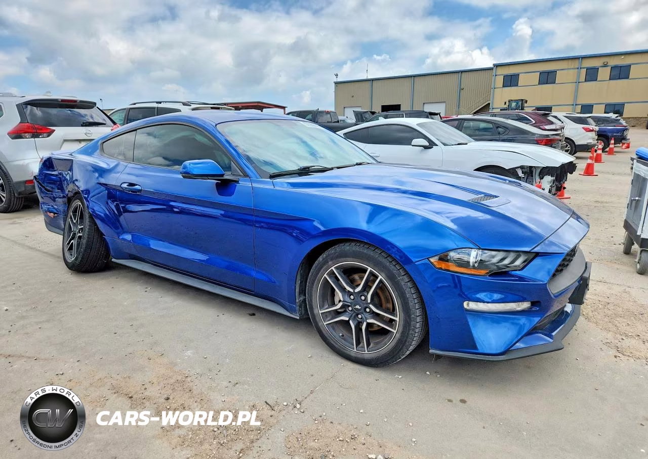 2018 Ford Mustang VIN:1FA6P8TH9J5135297 - 4