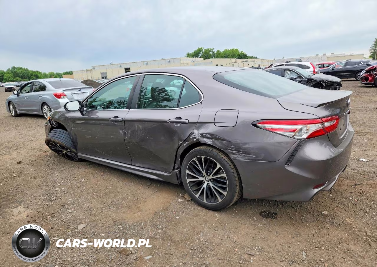 2018 Toyota Camry Se VIN:4T1B11HK4JU529958 - 2