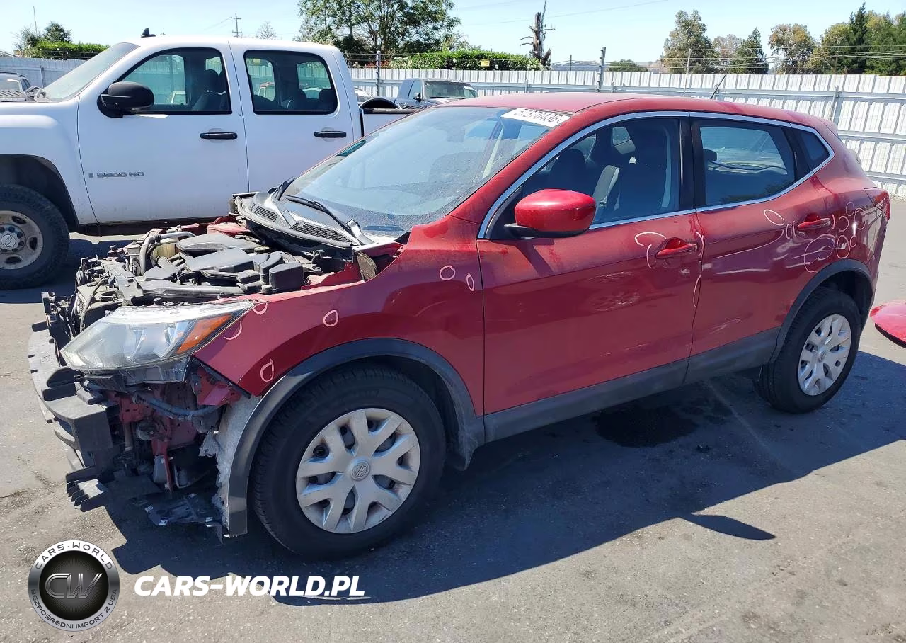 2018 Nissan Rogue Sport S – zdjęcie 1 z 14