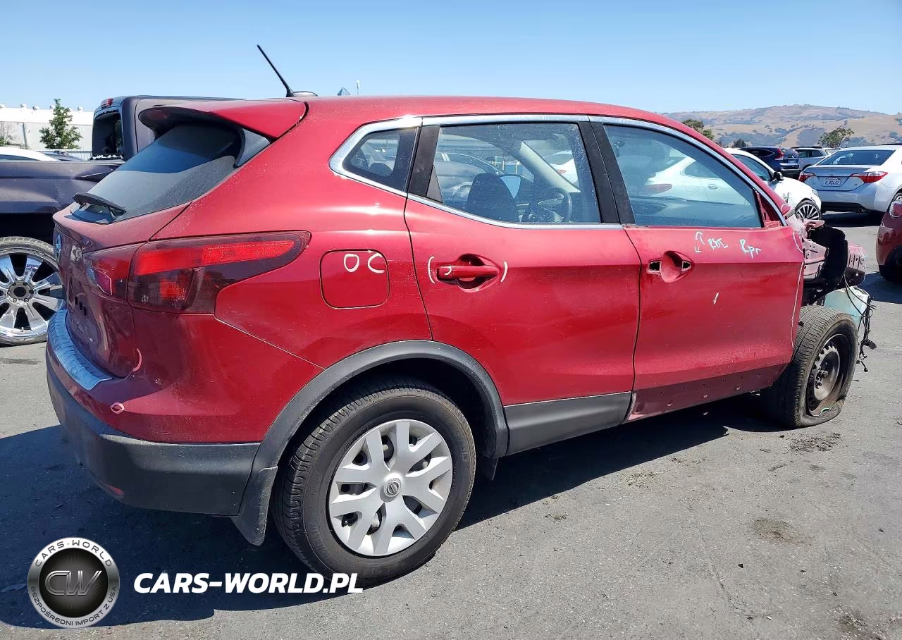 2018 Nissan Rogue Sport S VIN:JN1BJ1CP5JW195888 - 3