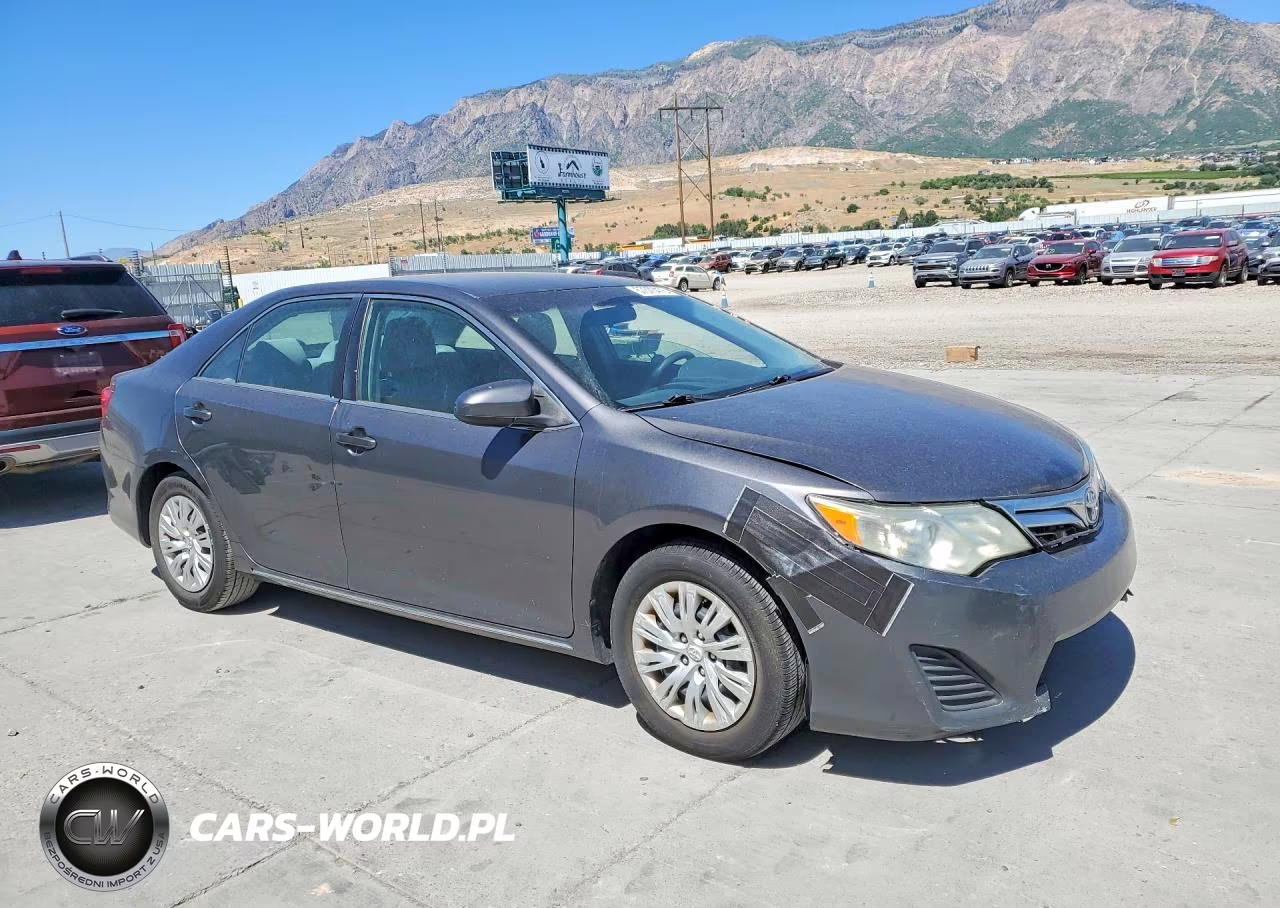 2013 Toyota Camry Le VIN:4T4BF1FK2DR281885 - 4