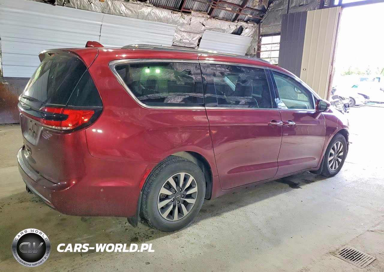 2021 Chrysler Pacifica Touring L VIN:2C4RC1BG8MR504242 - 3