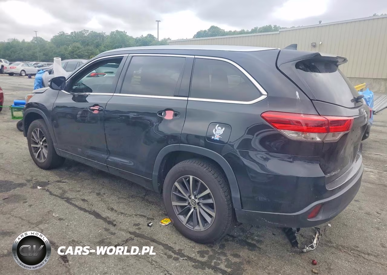 2018 Toyota Highlander Xle VIN:5TDKZRFHXJS538705 - 2
