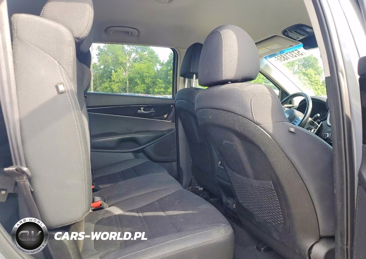 2019 Kia Sorento Lx VIN:5XYPGDA39KG603990 - 11