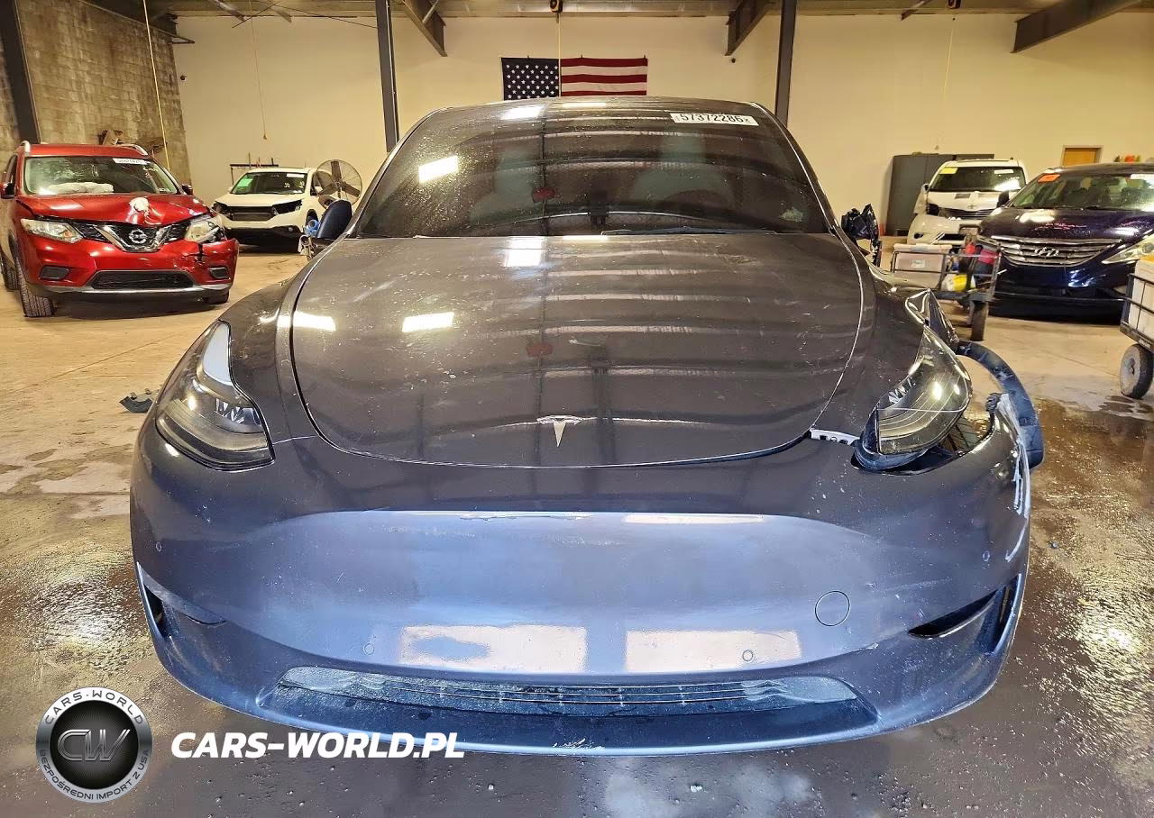 2022 Tesla Model Y VIN:7SAYGDEF9NF397660 - 5