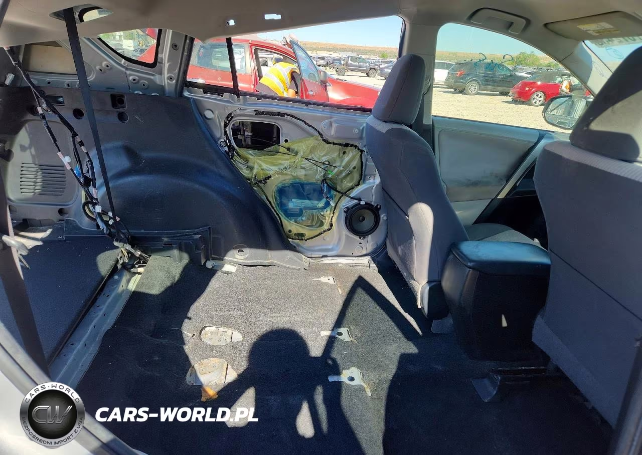 2013 Toyota Rav4 Le VIN:JTMBFREV0DD028122 - 10
