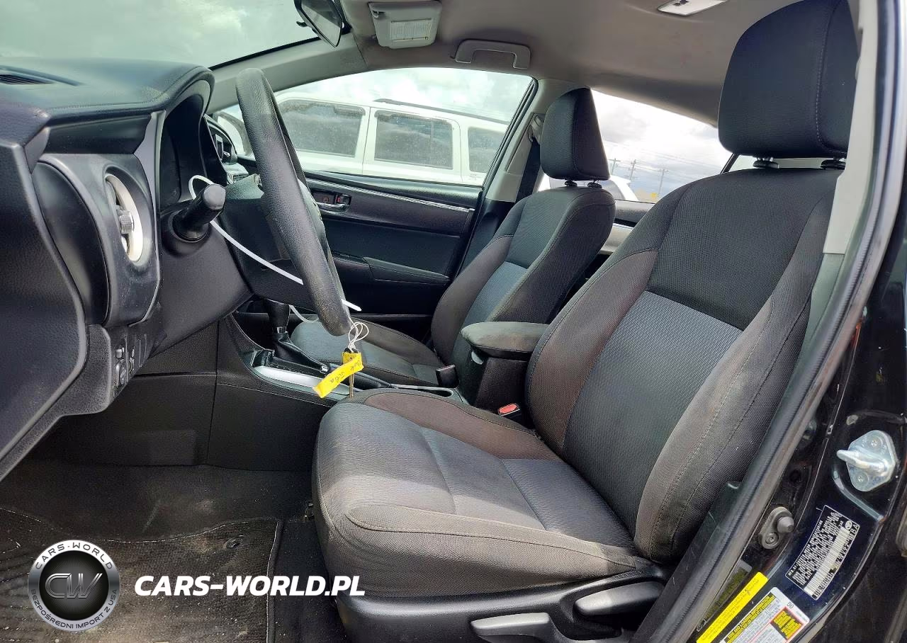 2018 Toyota Corolla Le VIN:5YFBURHE6JP755940 - 7
