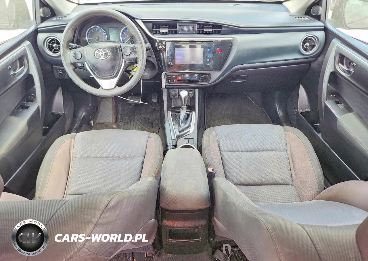 2018 Toyota Corolla Le VIN:5YFBURHE6JP755940 - 8