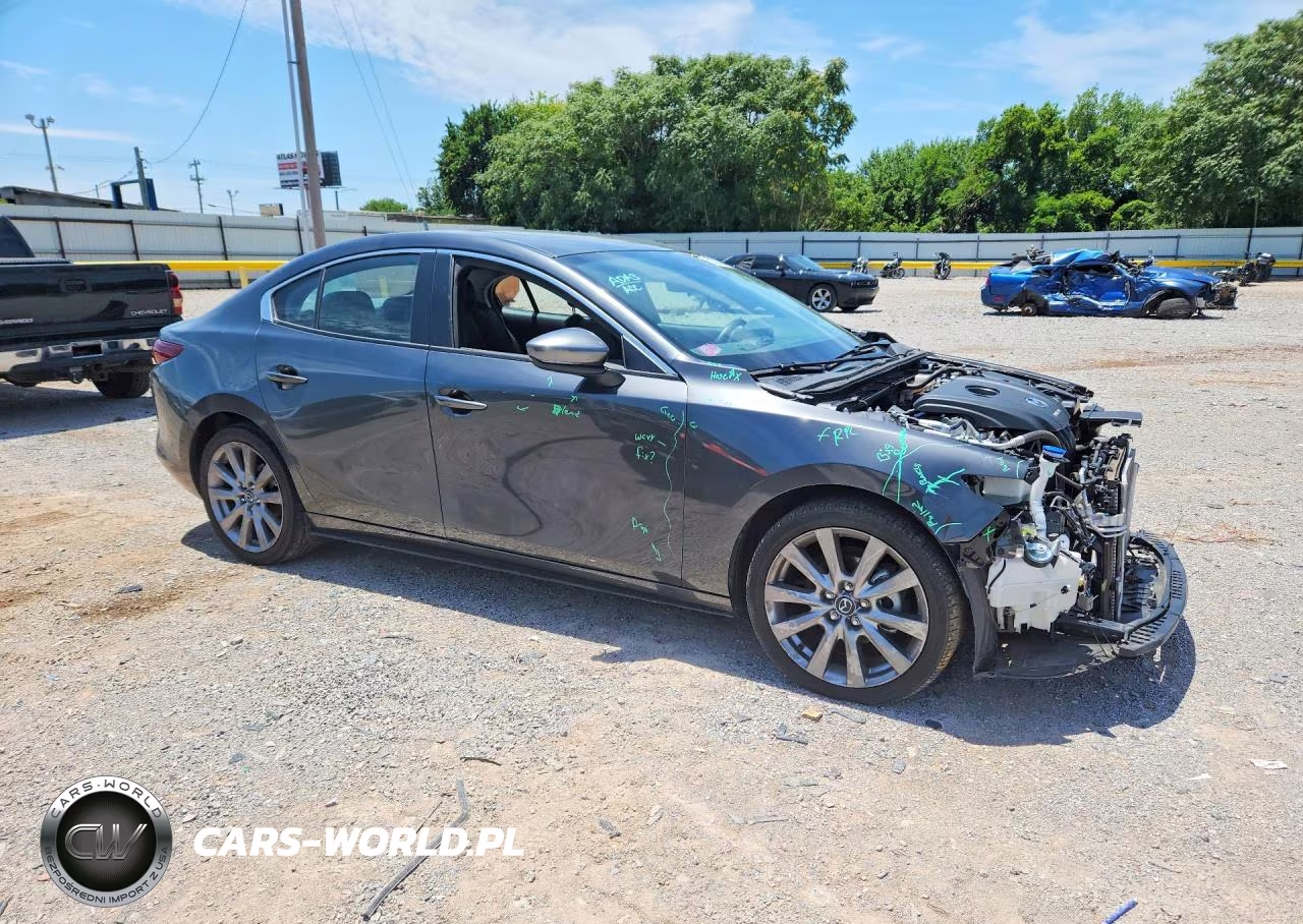 2022 Mazda 3 Preferred VIN:3MZBPACL2NM311012 - 4