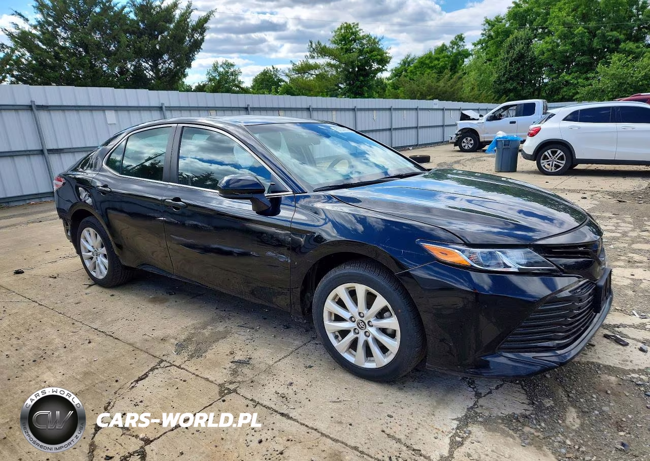 2020 Toyota Camry Le VIN:4T1C11AK5LU927553 - 4