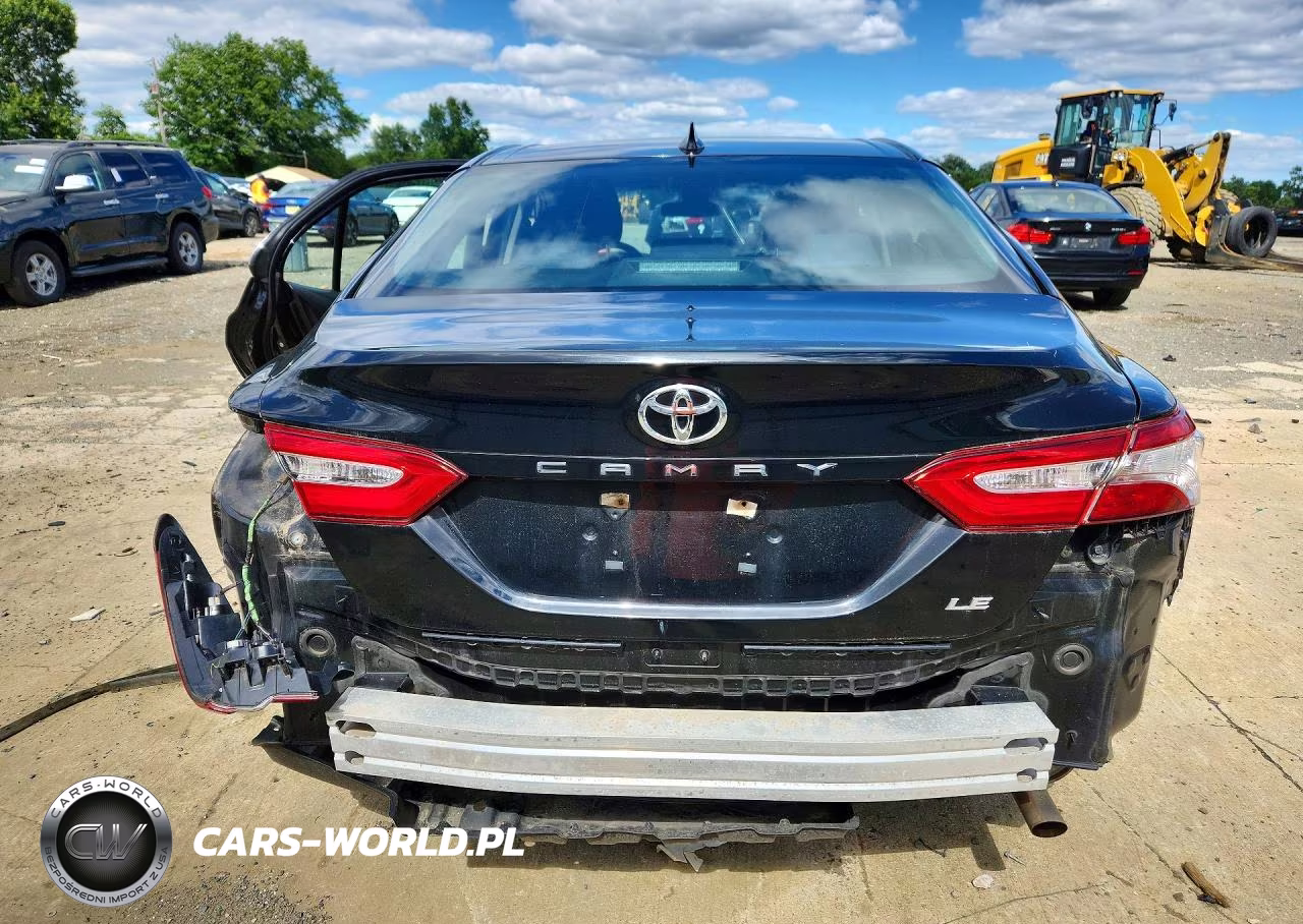 2020 Toyota Camry Le VIN:4T1C11AK5LU927553 - 6