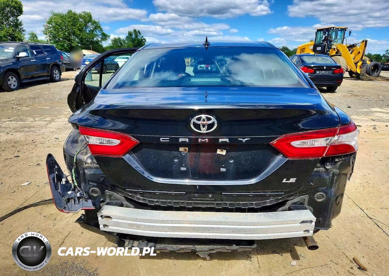 2020 Toyota Camry Le VIN:4T1C11AK5LU927553 - 7