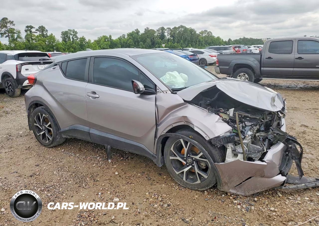 2018 Toyota C-Hr Xle Premium VIN:NMTKHMBX7JR030807 - 4