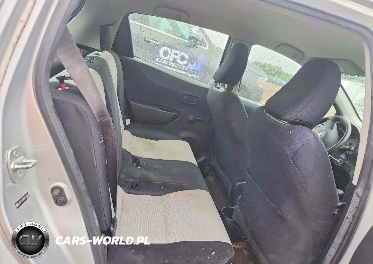 2012 Toyota Yaris 5-Door L VIN:JTDKTUD38CD514378 - 10
