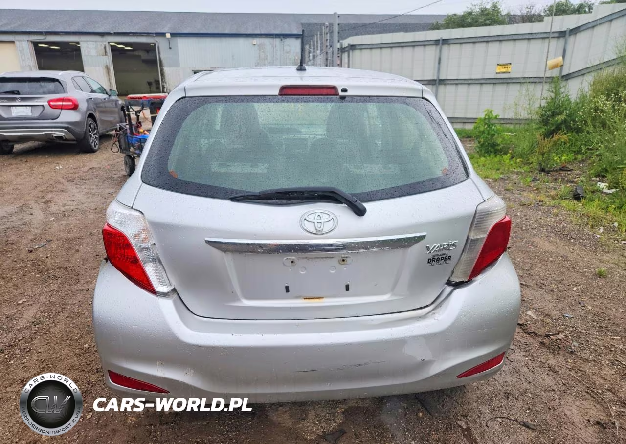 2012 Toyota Yaris 5-Door L VIN:JTDKTUD38CD514378 - 6