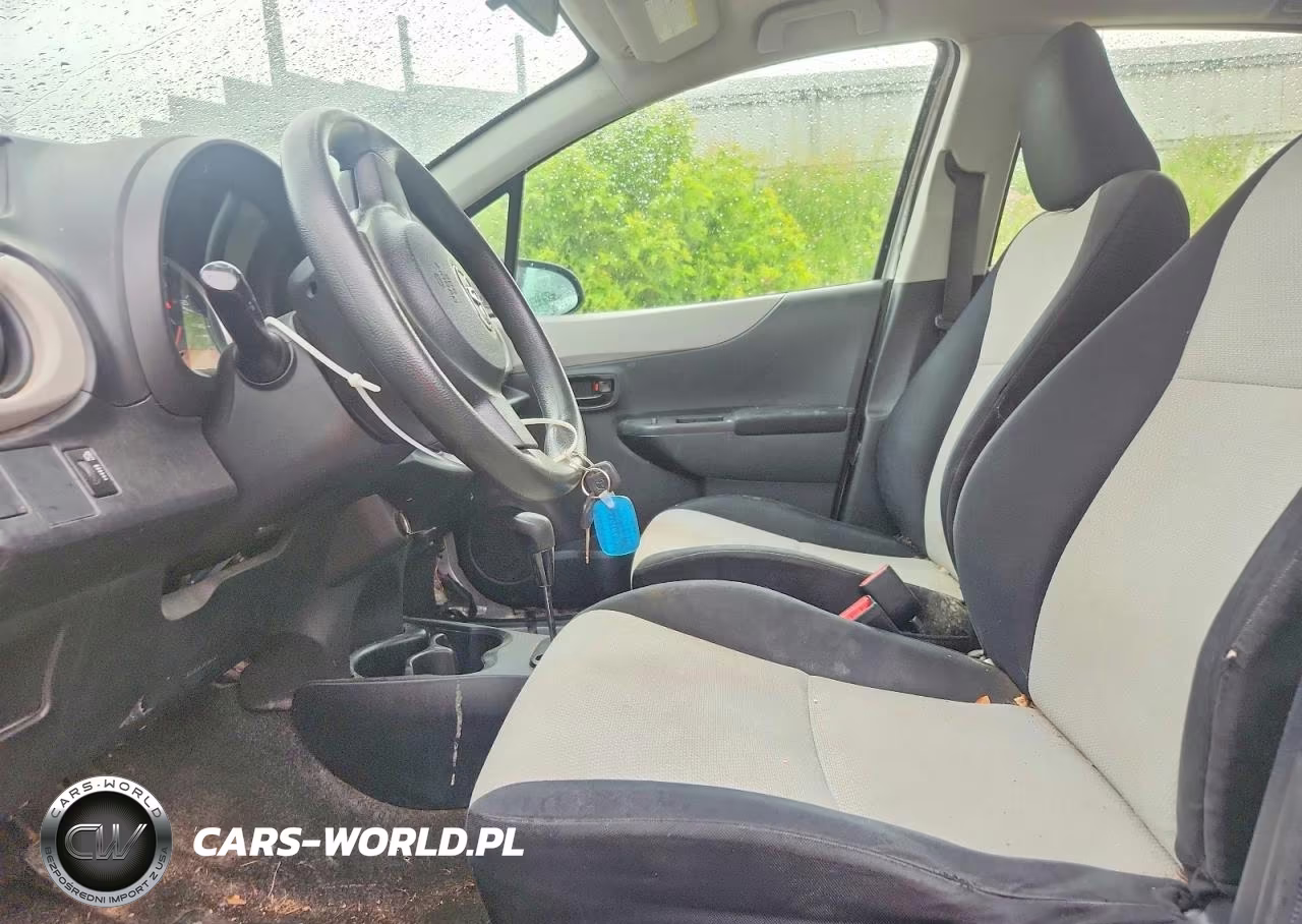 2012 Toyota Yaris 5-Door L VIN:JTDKTUD38CD514378 - 7