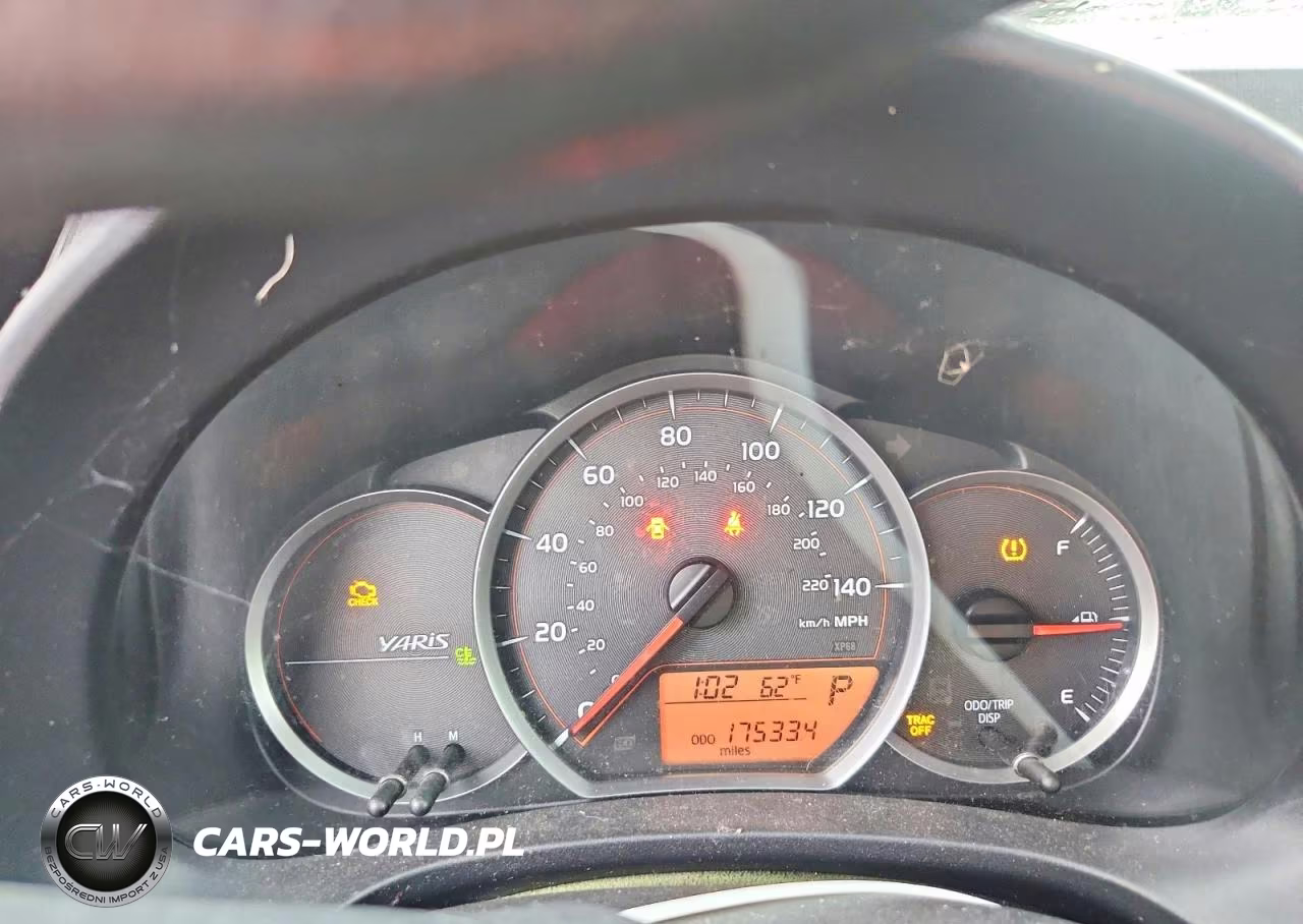 2012 Toyota Yaris 5-Door L VIN:JTDKTUD38CD514378 - 9