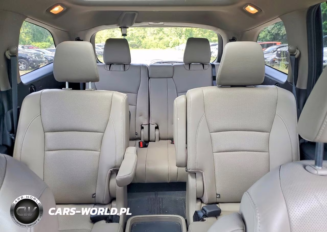 2020 Honda Pilot Elite VIN:5FNYF6H07LB009812 - 10