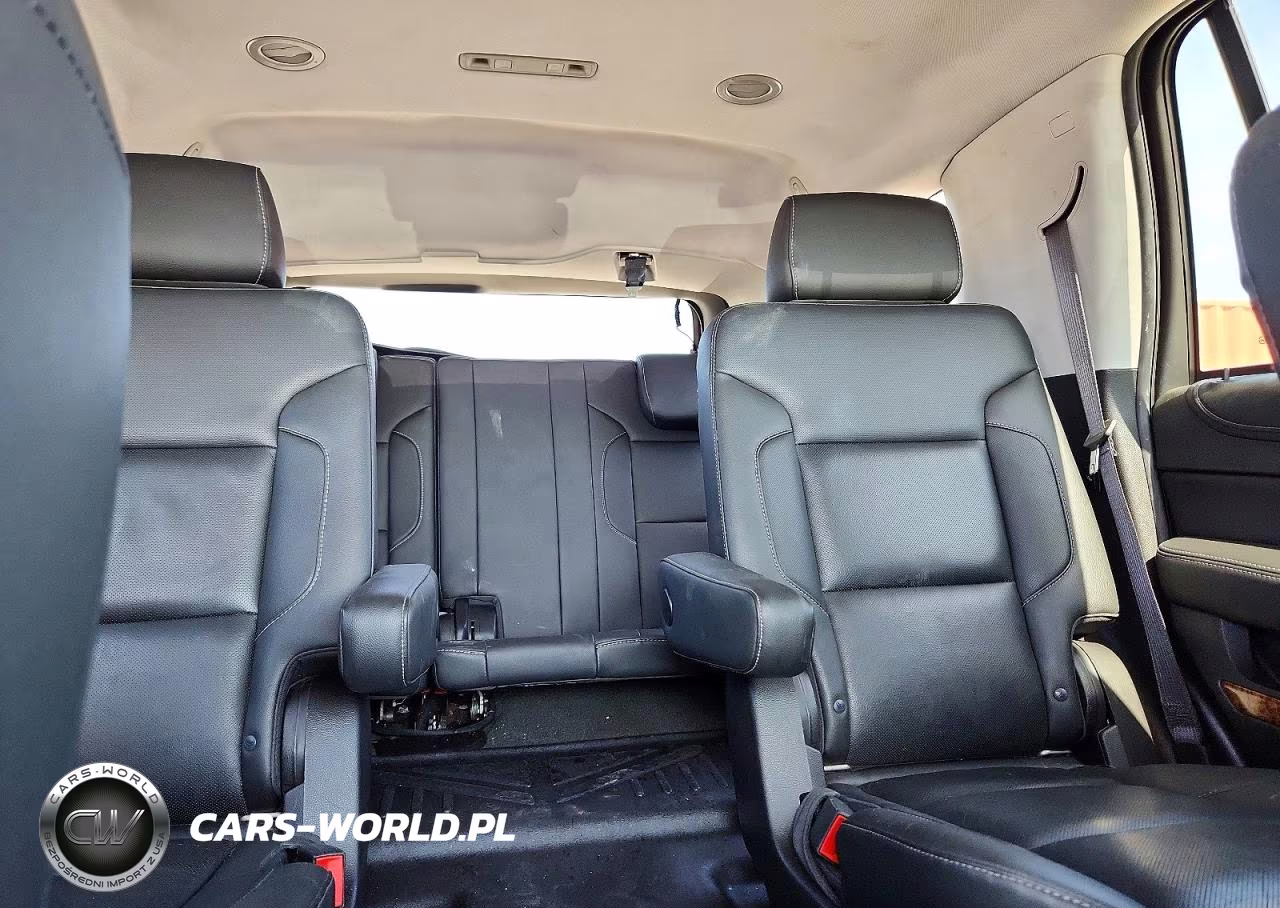 2018 Chevrolet Tahoe K1500 Premier VIN:1GNSKCKC3JR252275 - 10