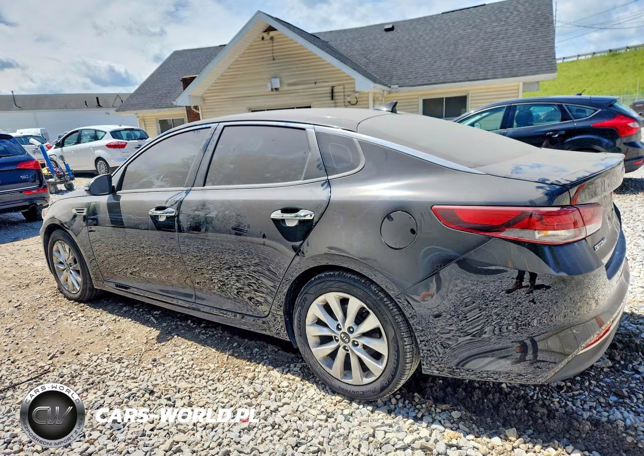 2018 Kia Optima S VIN:5XXGT4L37JG211148 - 2