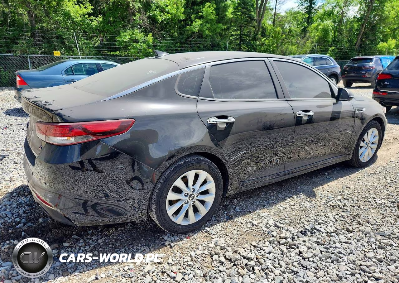 2018 Kia Optima S VIN:5XXGT4L37JG211148 - 3