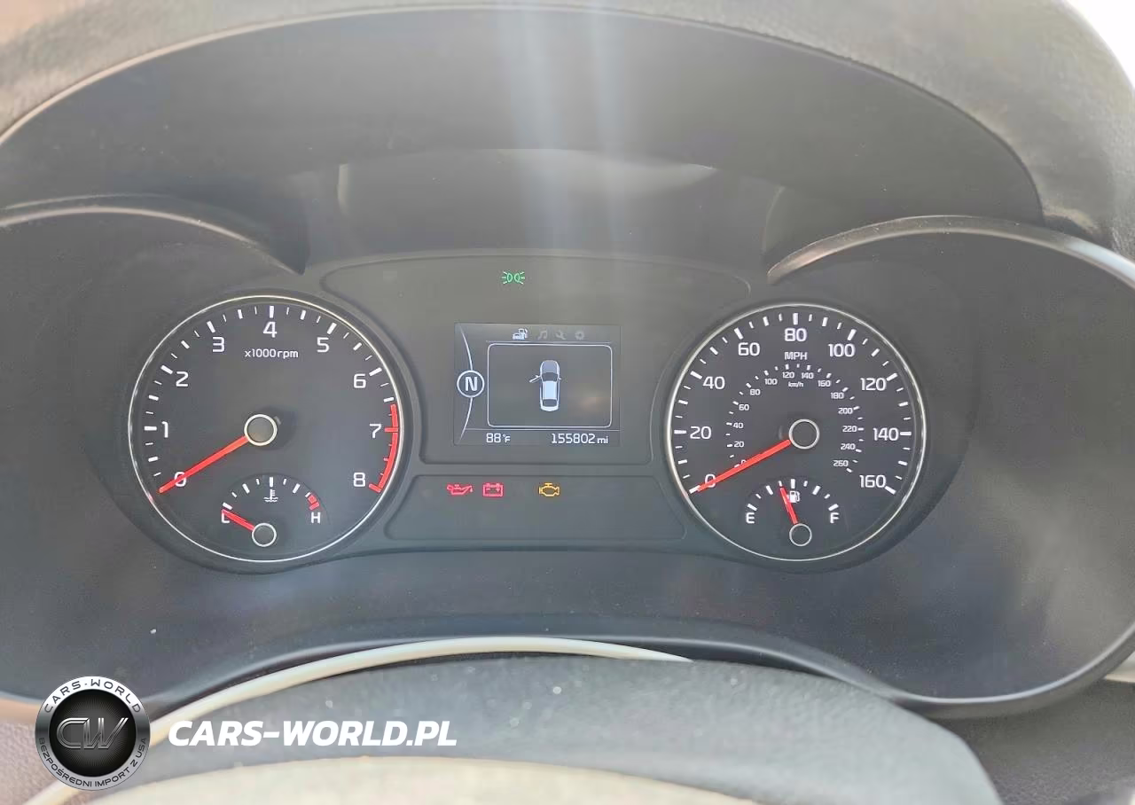2018 Kia Optima S VIN:5XXGT4L37JG211148 - 9