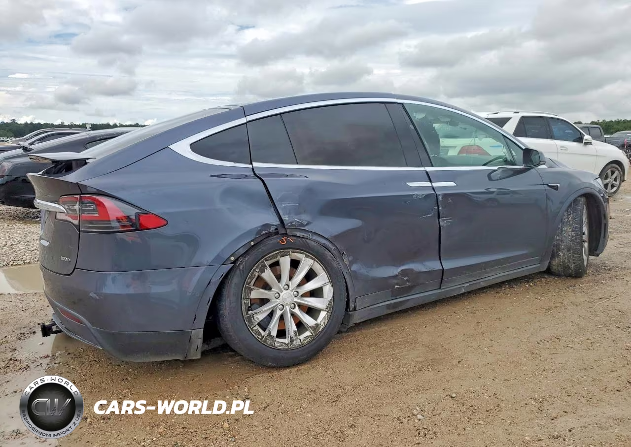 2019 Tesla Model X VIN:5YJXCBE20KF157365 - 3