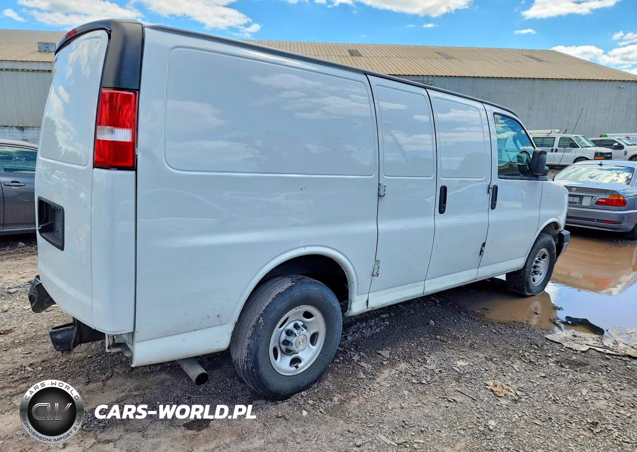 2020 Chevrolet Express G2500 VIN:1GCWGAFGXL1209566 - 3