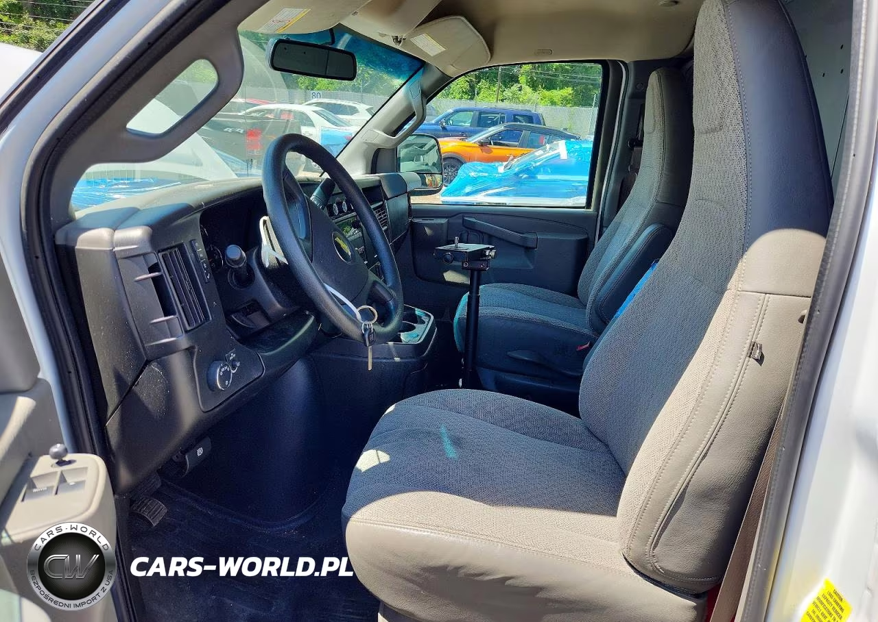 2020 Chevrolet Express G2500 VIN:1GCWGAFGXL1209566 - 7