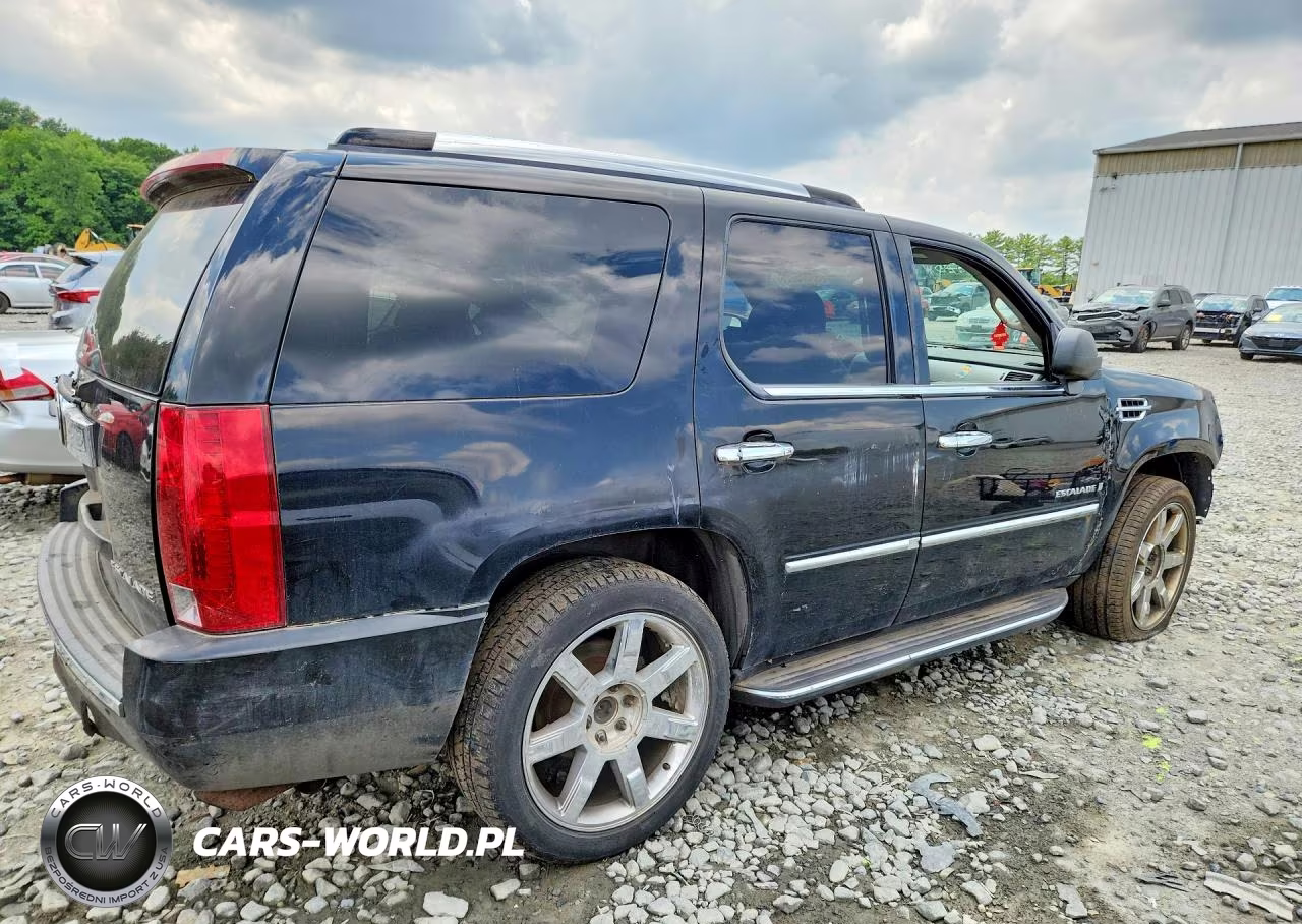 2007 Cadillac Escalade Luxury VIN:1GYFK63877R426874 - 3
