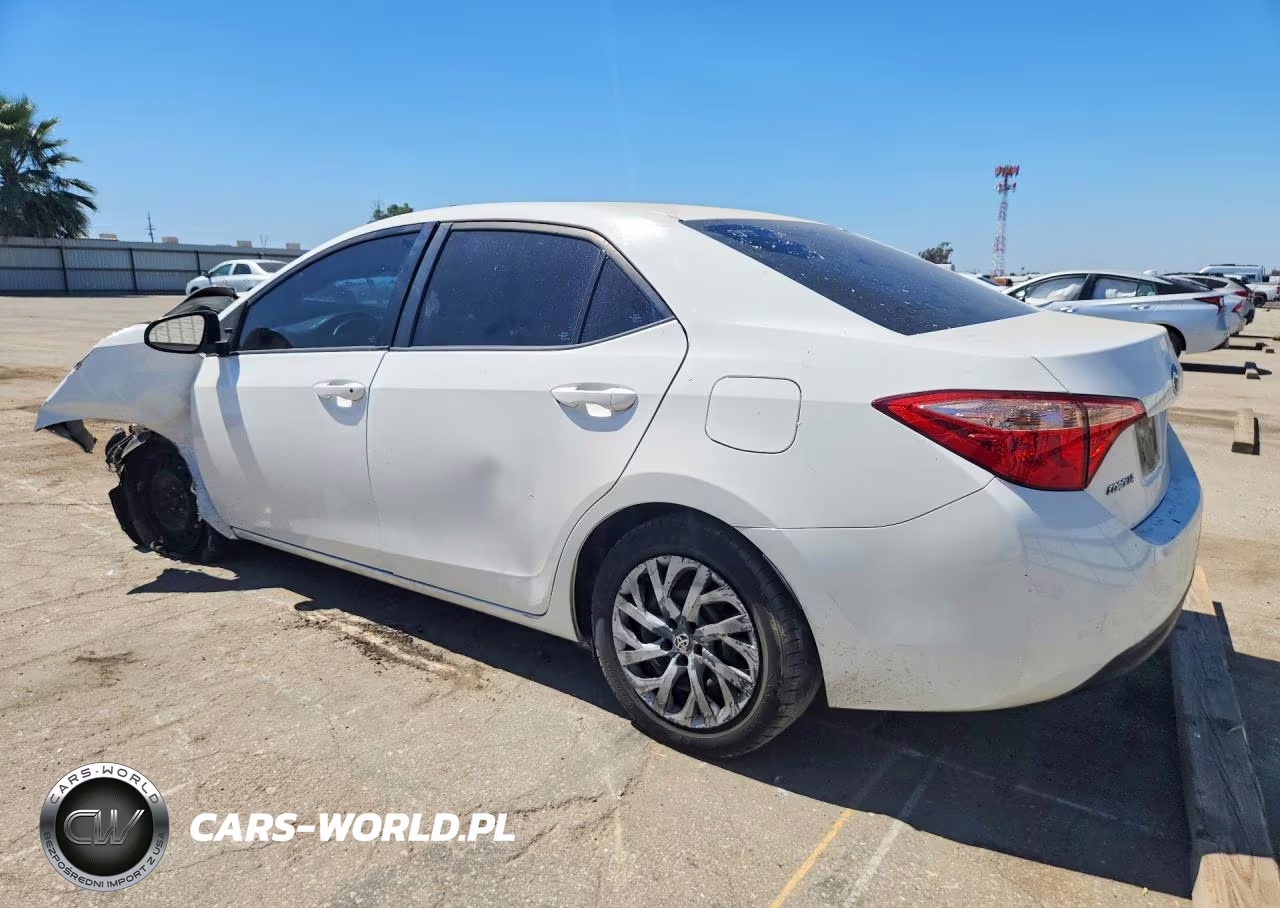 2018 Toyota Corolla Le VIN:2T1BURHE7JC053836 - 2