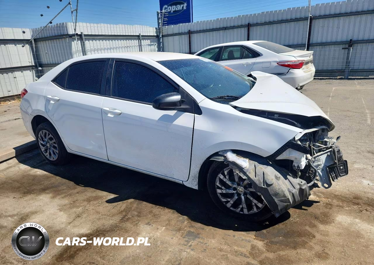 2018 Toyota Corolla Le VIN:2T1BURHE7JC053836 - 4