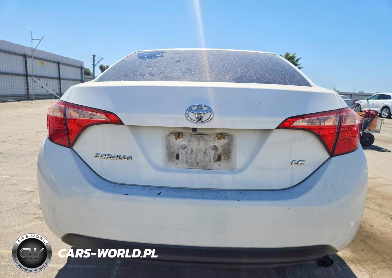 2018 Toyota Corolla Le VIN:2T1BURHE7JC053836 - 6