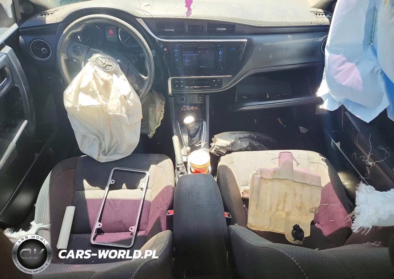 2018 Toyota Corolla Le VIN:2T1BURHE7JC053836 - 8