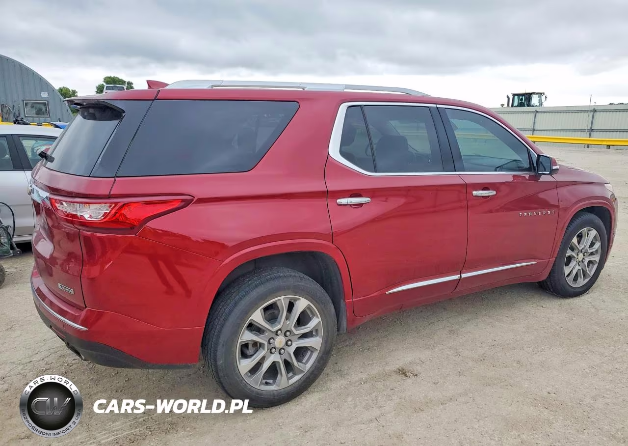 2018 Chevrolet Traverse Premier VIN:1GNERKKW1JJ268311 - 3