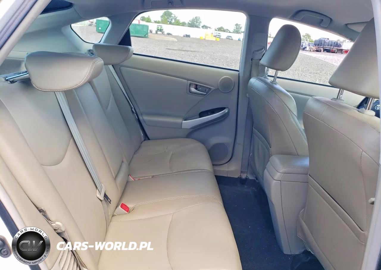 2014 Toyota Prius Four VIN:JTDKN3DU3E1738188 - 10