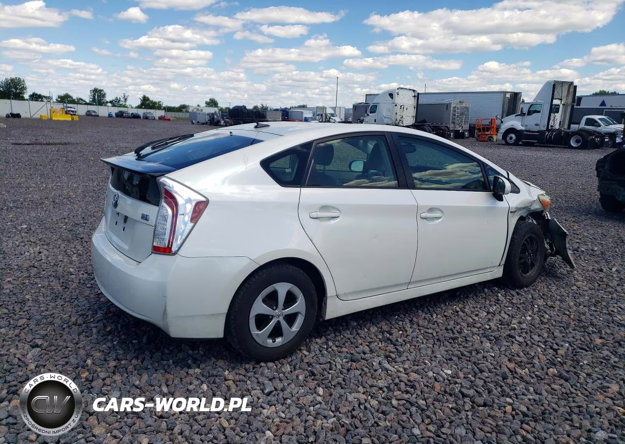2014 Toyota Prius Four VIN:JTDKN3DU3E1738188 - 3