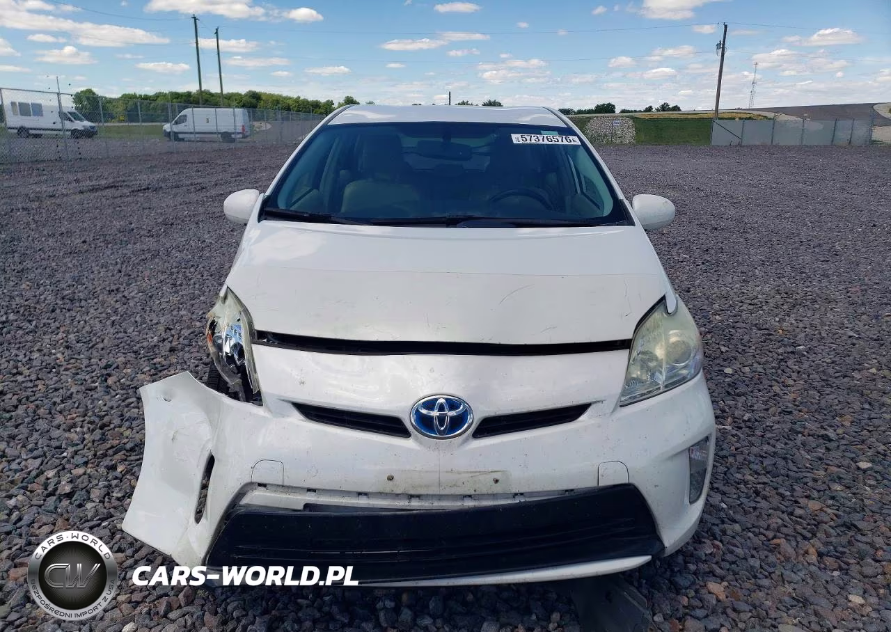2014 Toyota Prius Four VIN:JTDKN3DU3E1738188 - 5
