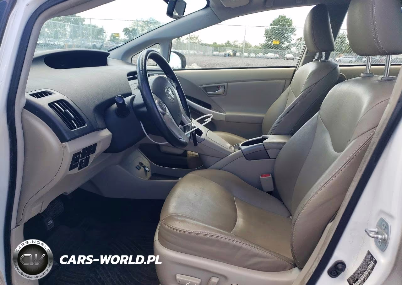 2014 Toyota Prius Four VIN:JTDKN3DU3E1738188 - 7