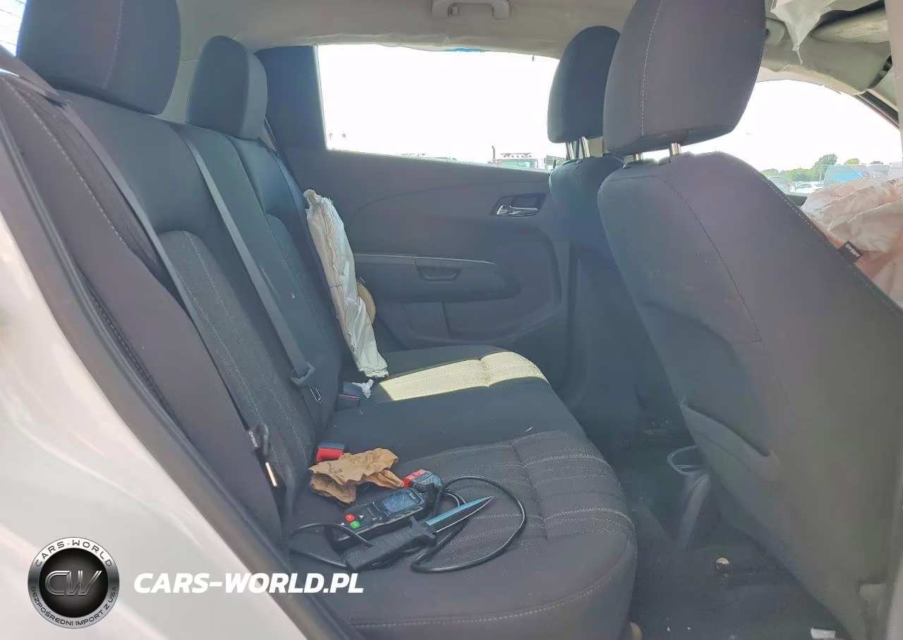 2016 Chevrolet Sonic Lt VIN:1G1JD6SB6G4117815 - 10