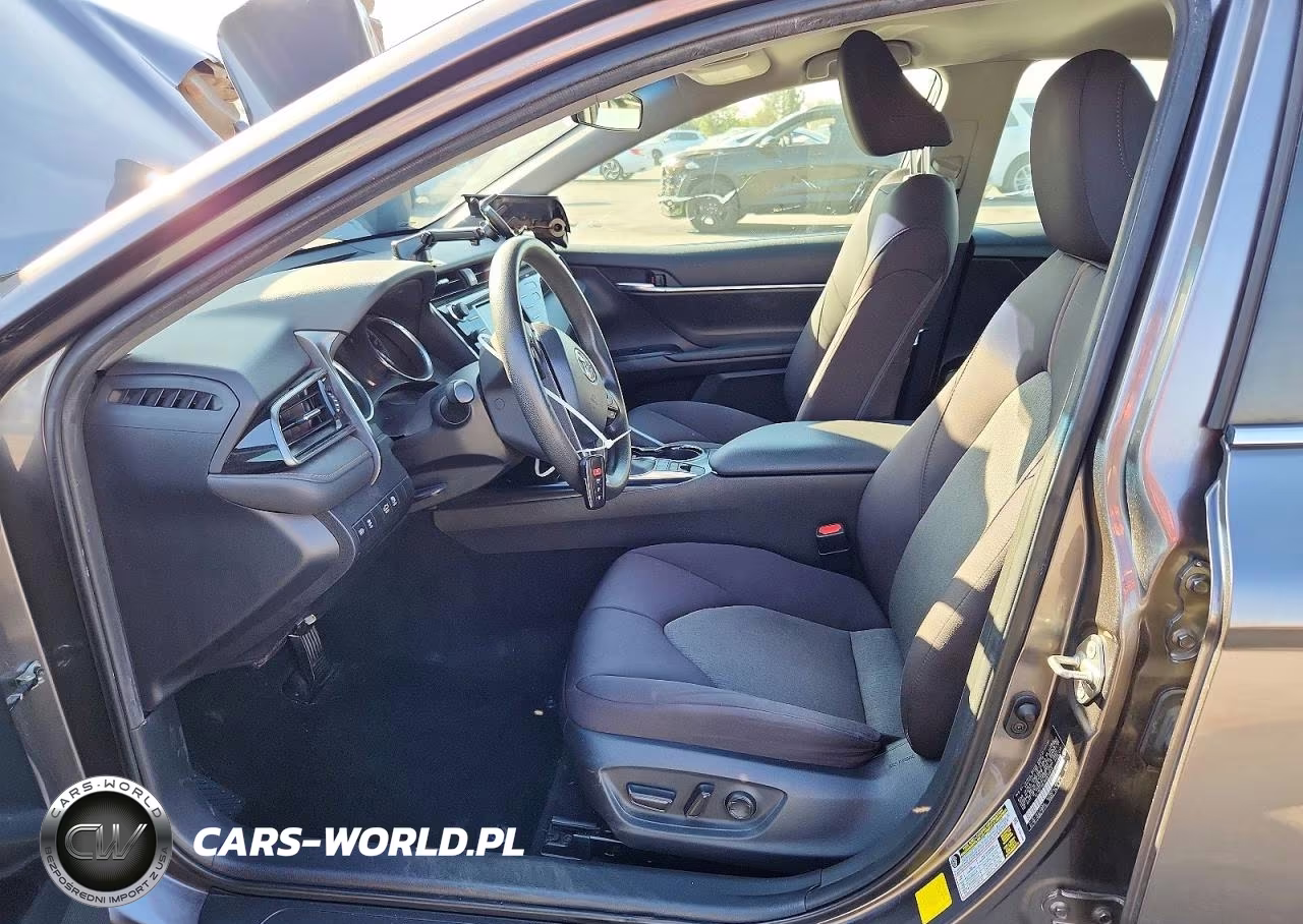 2019 Toyota Camry Le VIN:4T1B31HK3KU517859 - 7