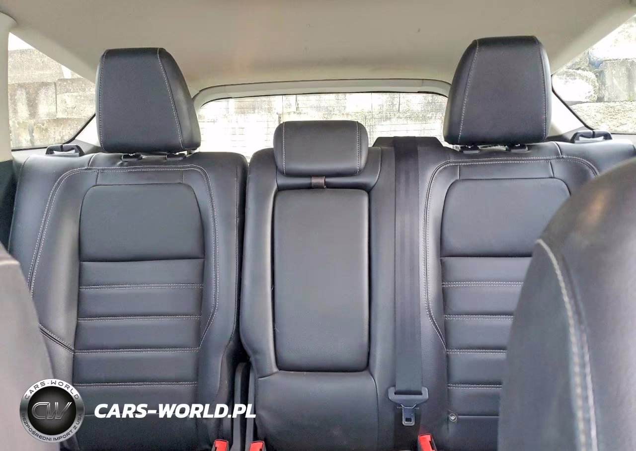 2017 Ford Escape Titanium VIN:1FMCU9JD2HUC21798 - 10