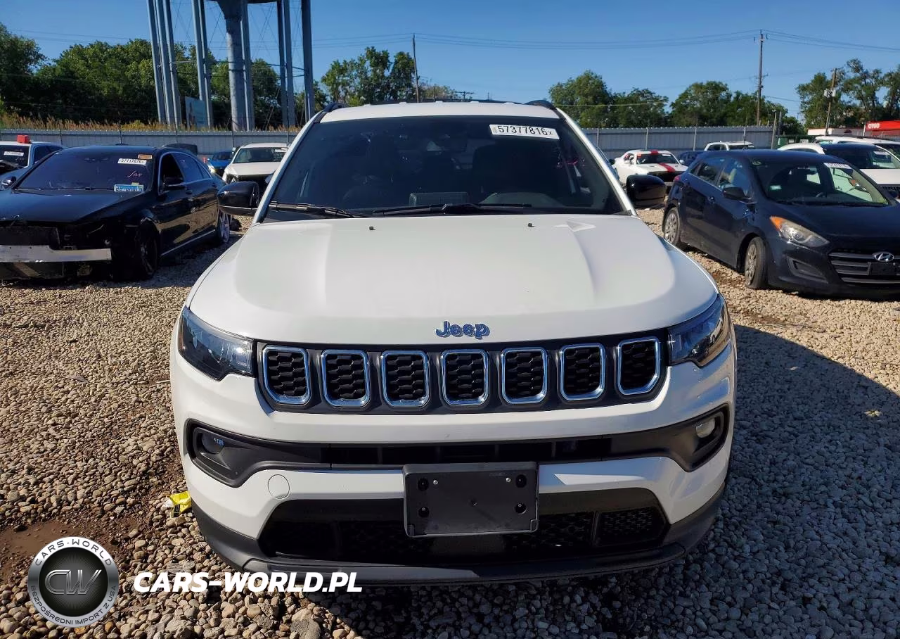 2025 Jeep Compass Latitude VIN:3C4NJDBN1ST577595 - 5