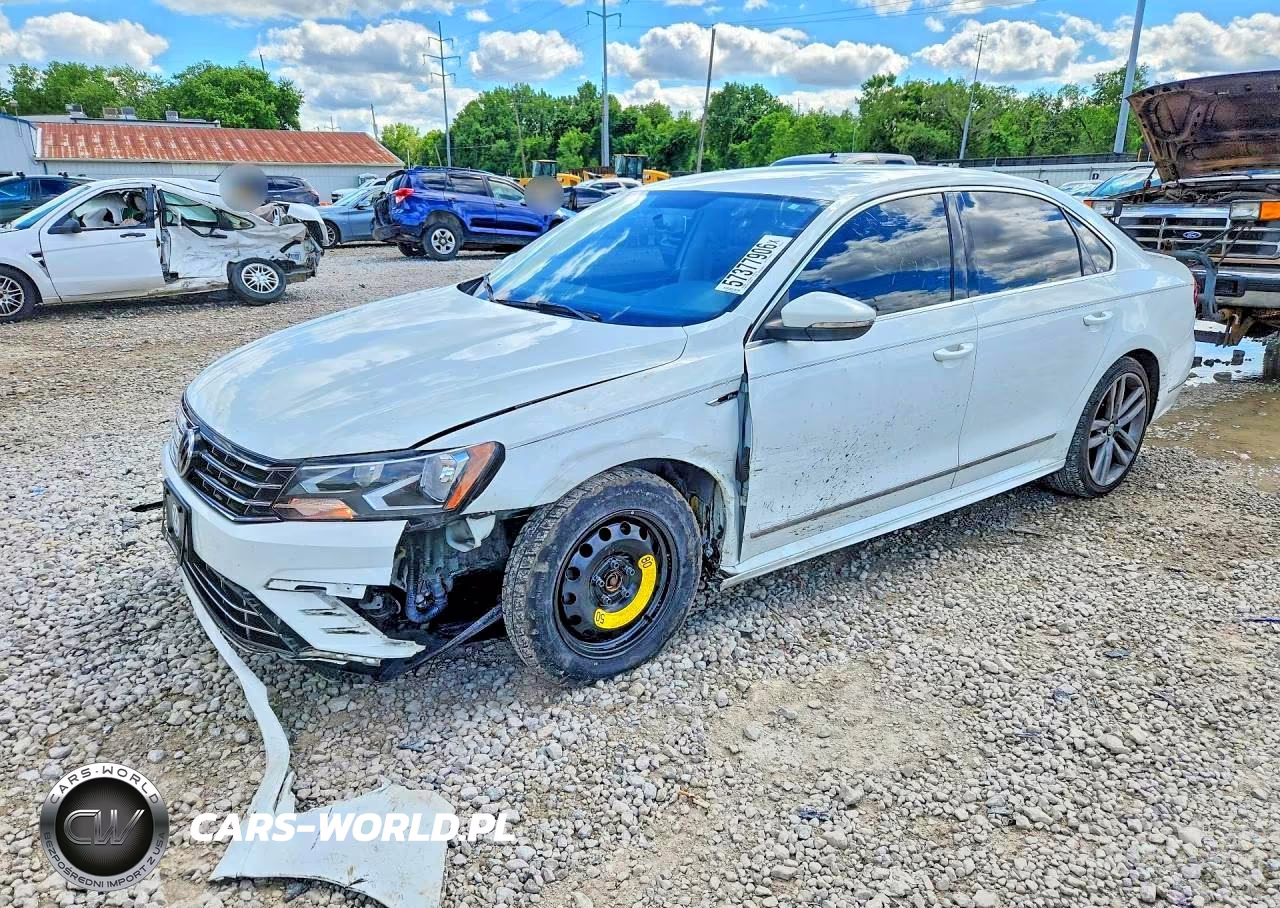 2017 Volkswagen Passat R-Line – zdjęcie 1 z 12