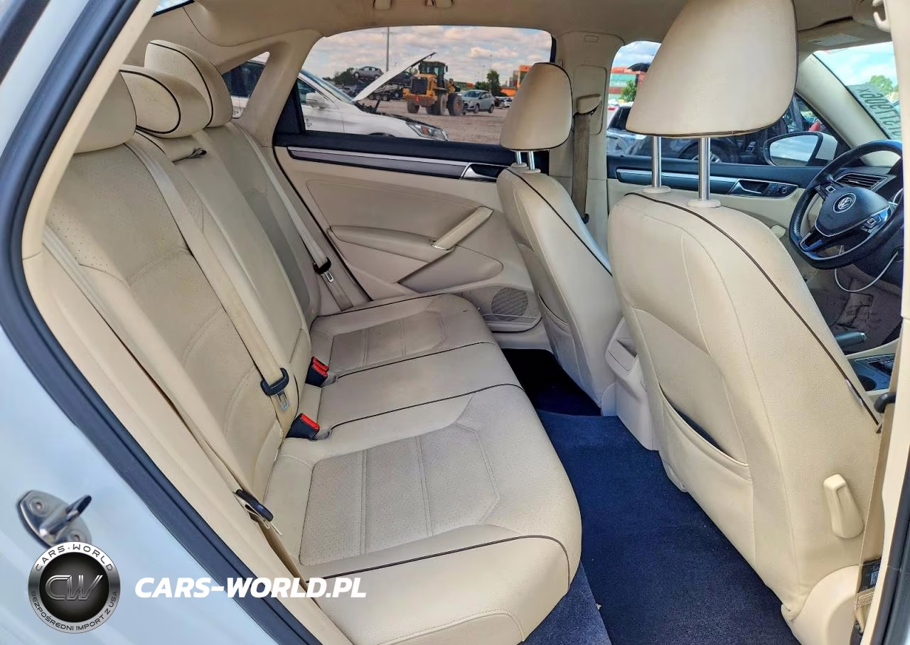 2017 Volkswagen Passat R-Line VIN:1VWDT7A38HC021728 - 10